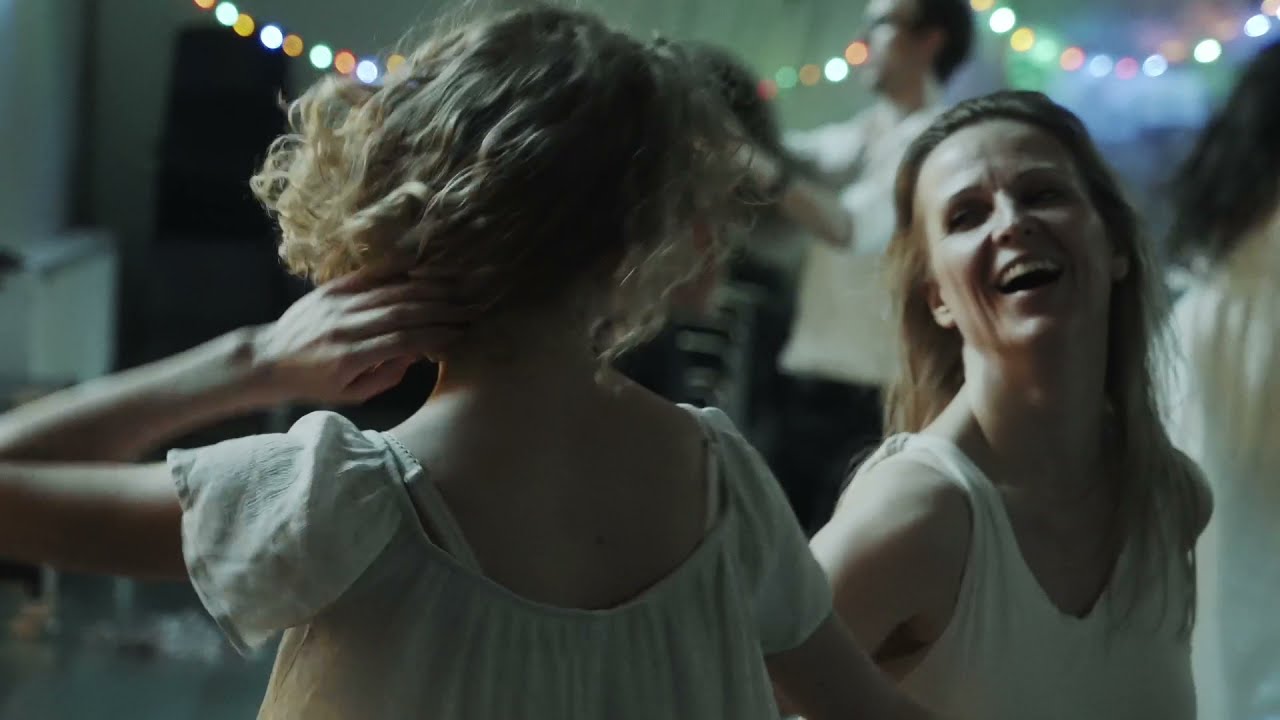 Zouk with two women - Connie Yndal and Clara Strid Lundsgaard