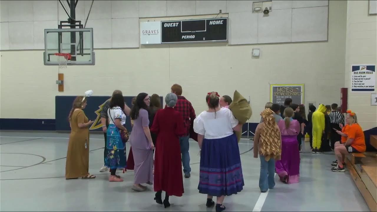 Parade of Costumes - Hickory Creek Elementary 2023