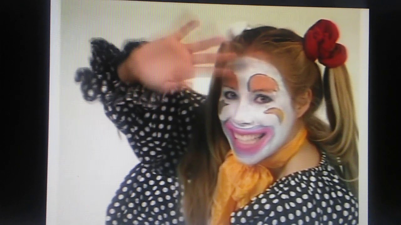 Giraffe Crayon Clown Candy