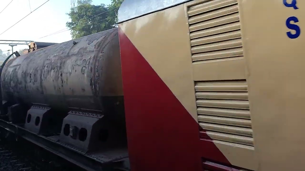 Wag9 come with old ICF coach and petrol tanker 🛑🛑