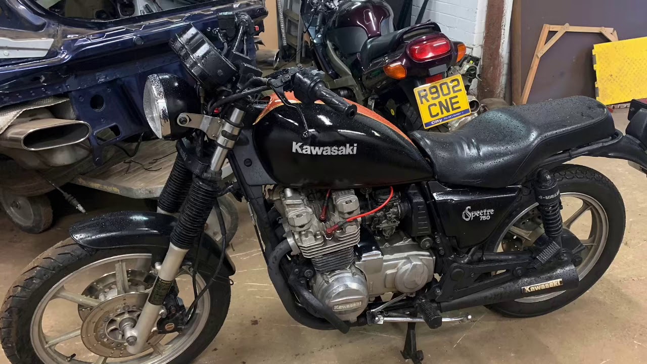 Kawasaki KZ750 N1 Spectre 1981 Full Engine Rebuild.