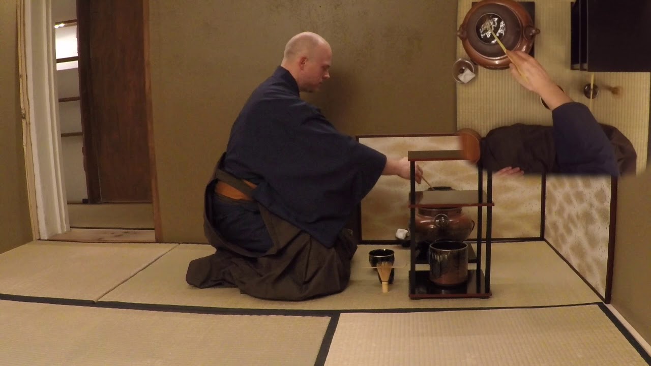 Urasenke Irekodate, Furo (裏千家 の 入子点 風炉)