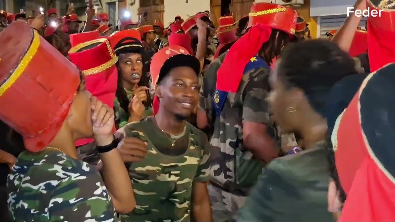 #Voukoum la pause à Lardenoy. Dans la foule il y a une grosse ambiance #Guadeloupe