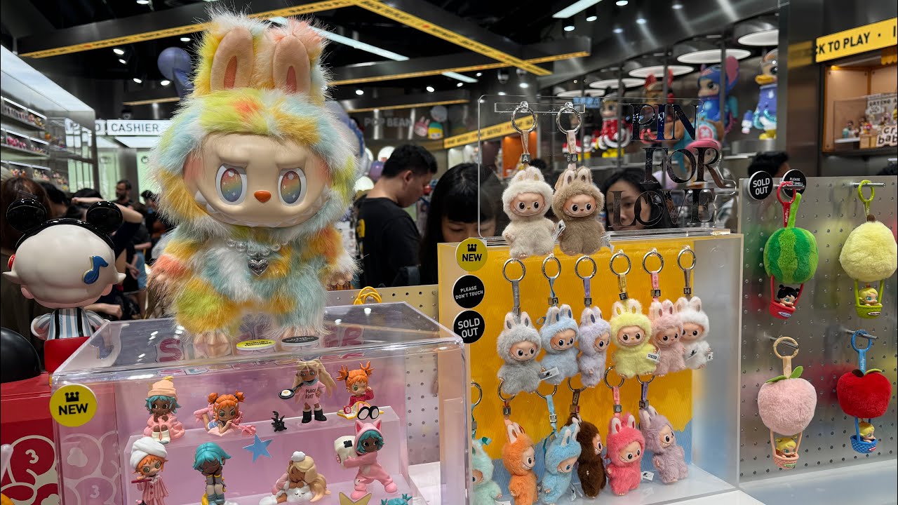 Pop Mart - CentralwOrld Thailand Flagship Store Has Everything!!