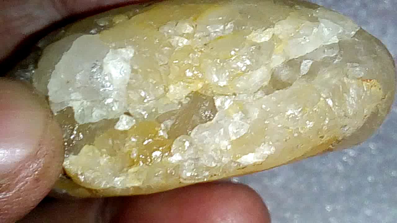 Rough diamond (  white and yellow )