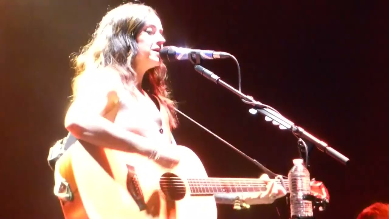 Amy MacDonald - Is This What You've Been Waiting For? - Live At Civic Hall, Wolverhampton - 21/11/25