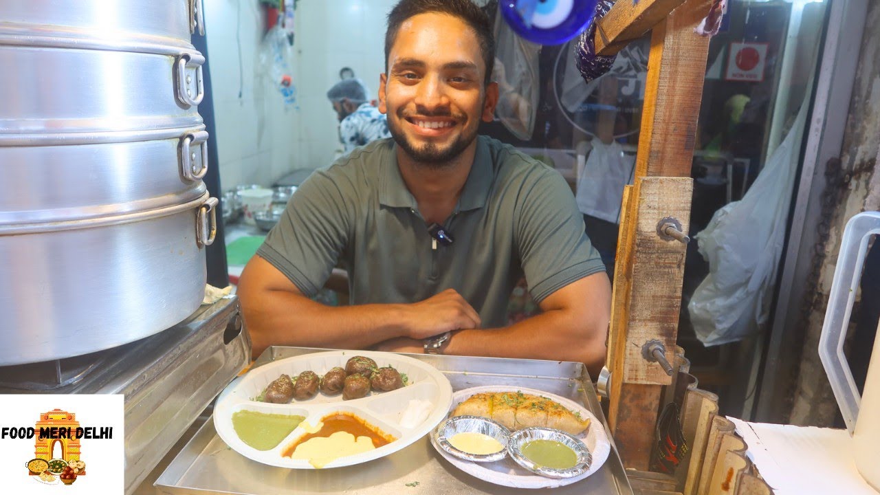 Nutritious BLACK MOMOS & Himachali Siddu First Time in Delhi at Bairagi Rs80/- only!