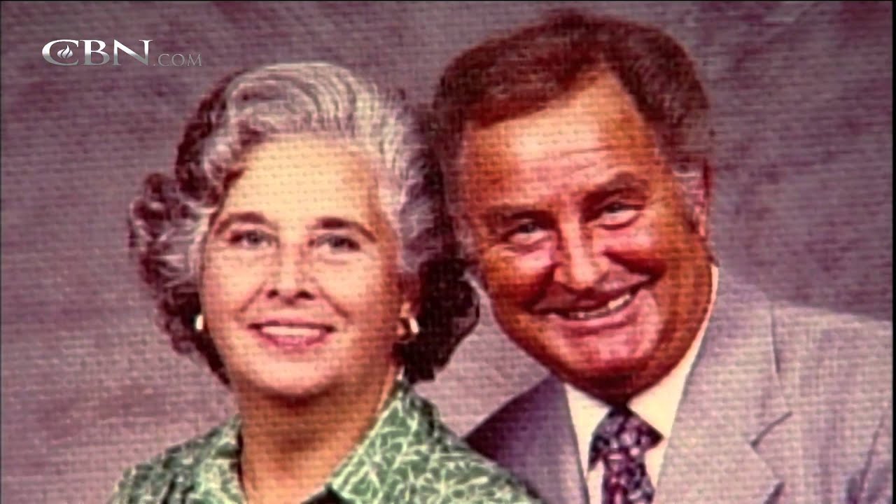 700 Club Interactive: My Grandparent&rsquo;s Legacy &ndash; October 22, 2015