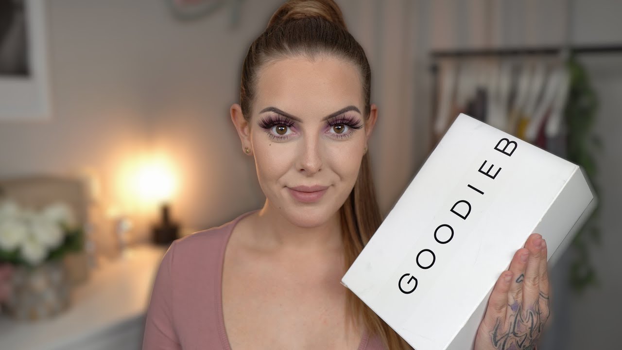 GOODIEBOX JUNE 2021 UNBOXING | GOODIEBOX UNBOXING AND REVIEW 2021 | Josephine Svan