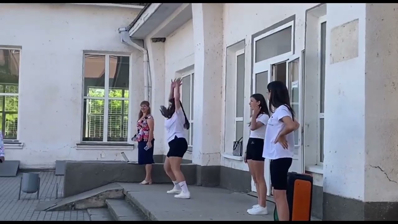 Руханка загальношкільна