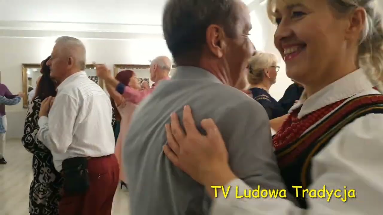 MAŁA BŁĘKITNA CHUSTECZKA która co noc mi się śni romantyczny utwór przy którym same płyną łzy