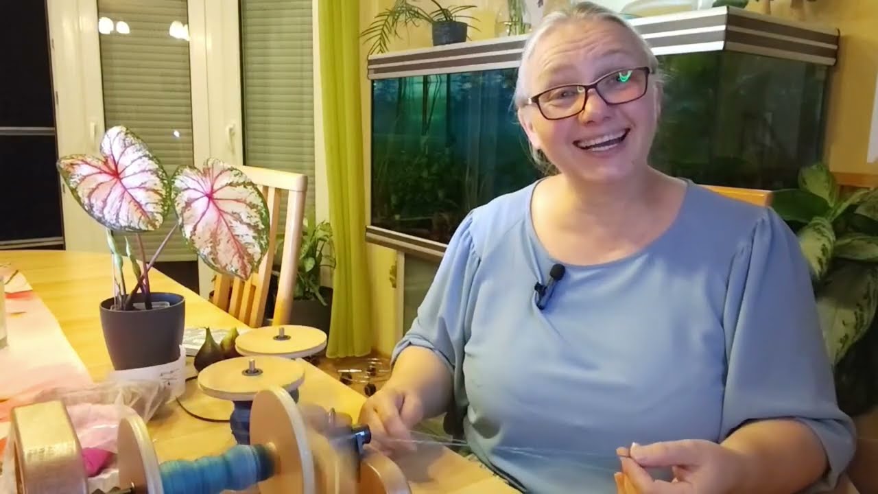 Verzwirnen und Stoffe unboxing.Ein neues Kissenprokekt steht an.