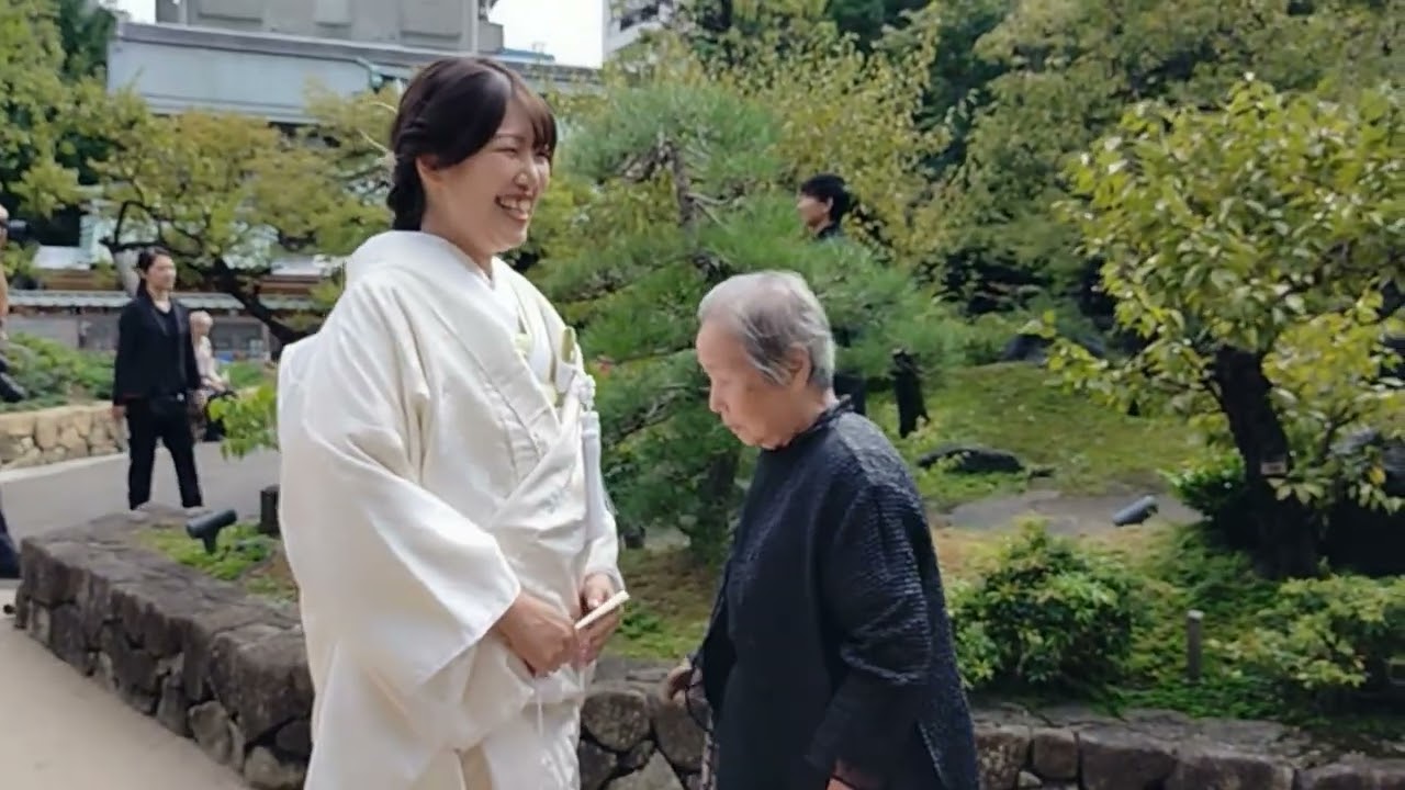 孫の結婚式。 料理すべて完食する91歳
