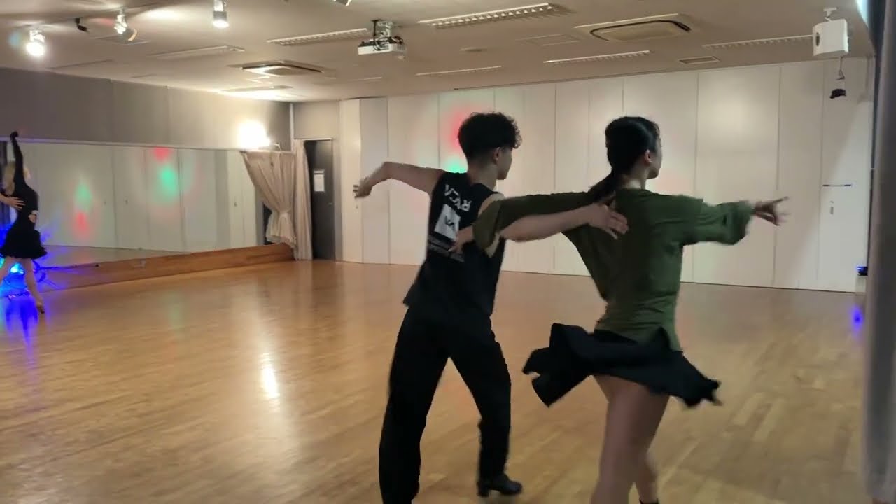 大西大晶・咲菜組　「SAMBA」