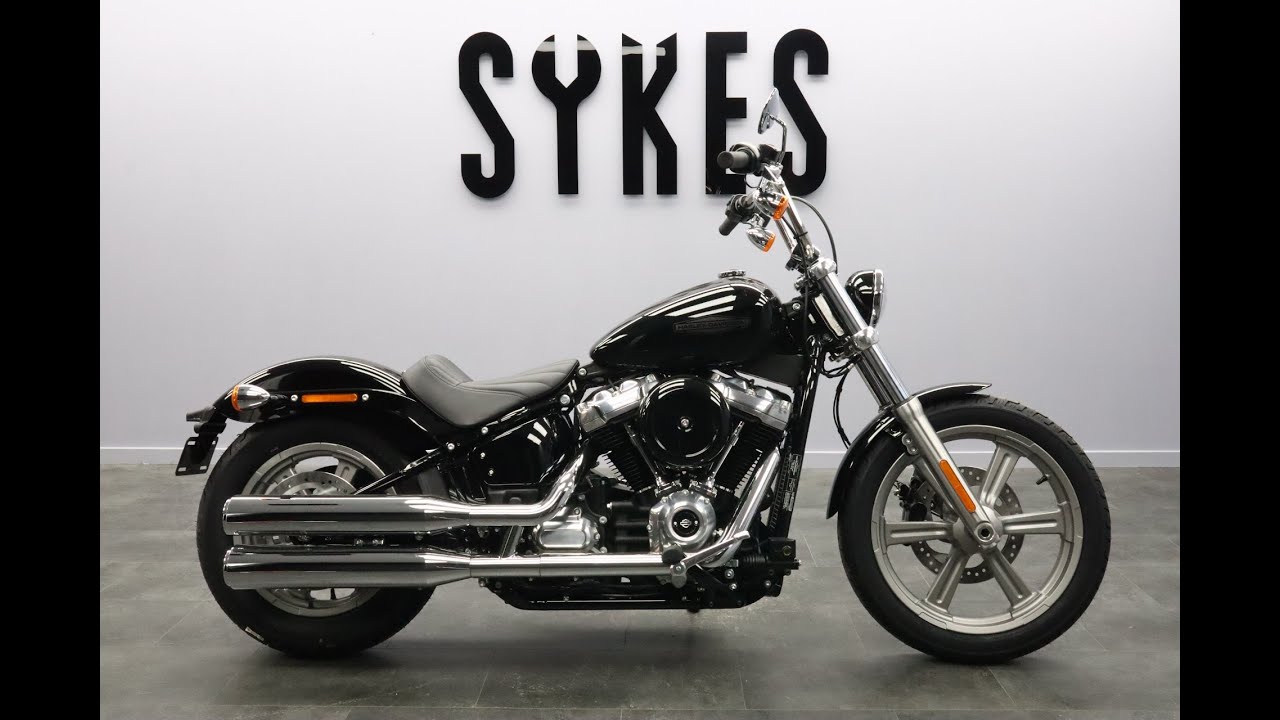 2022 Harley-Davidson FXST Softail Standard in Vivid Black
