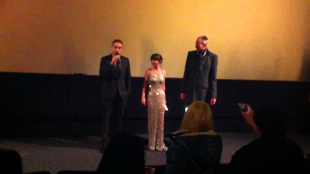 Robert Pattinson Talking To Fans During Bel Ami Premiere