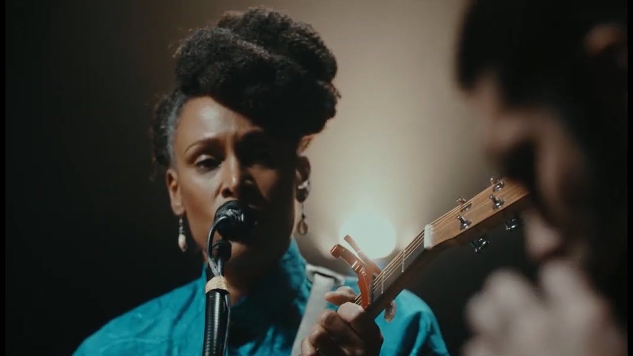 Sandra Nkaké [ELLES] – Bachelorette (Björk's cover) | Official Live Session