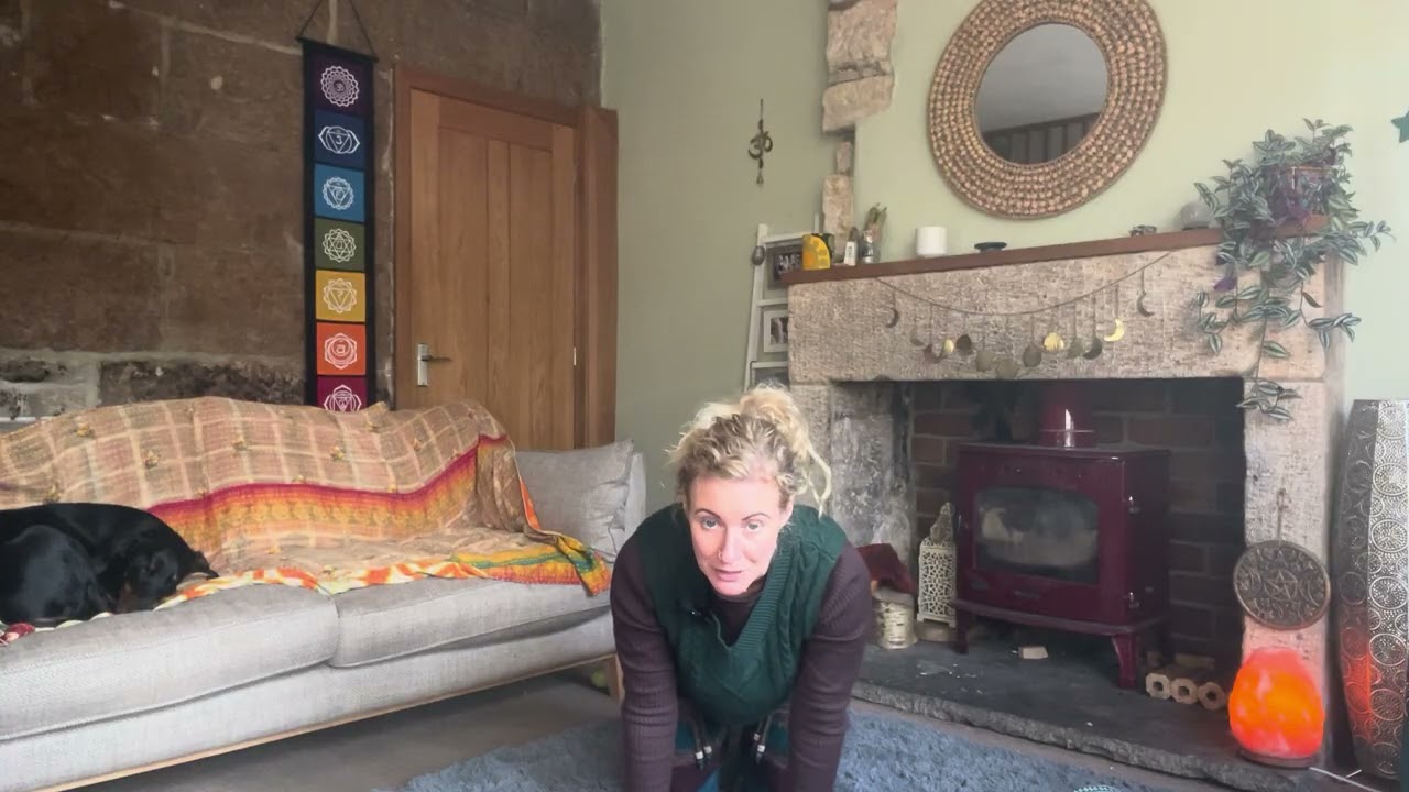 Solar plexus breath & movement 