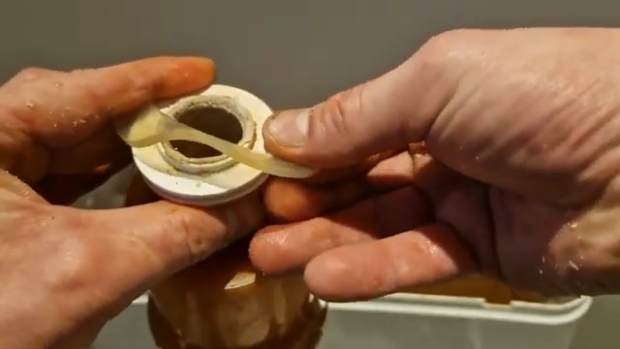 Problème chasse d'eau qui coule en permanence: Réparer et nettoyer.#geberit #toilette