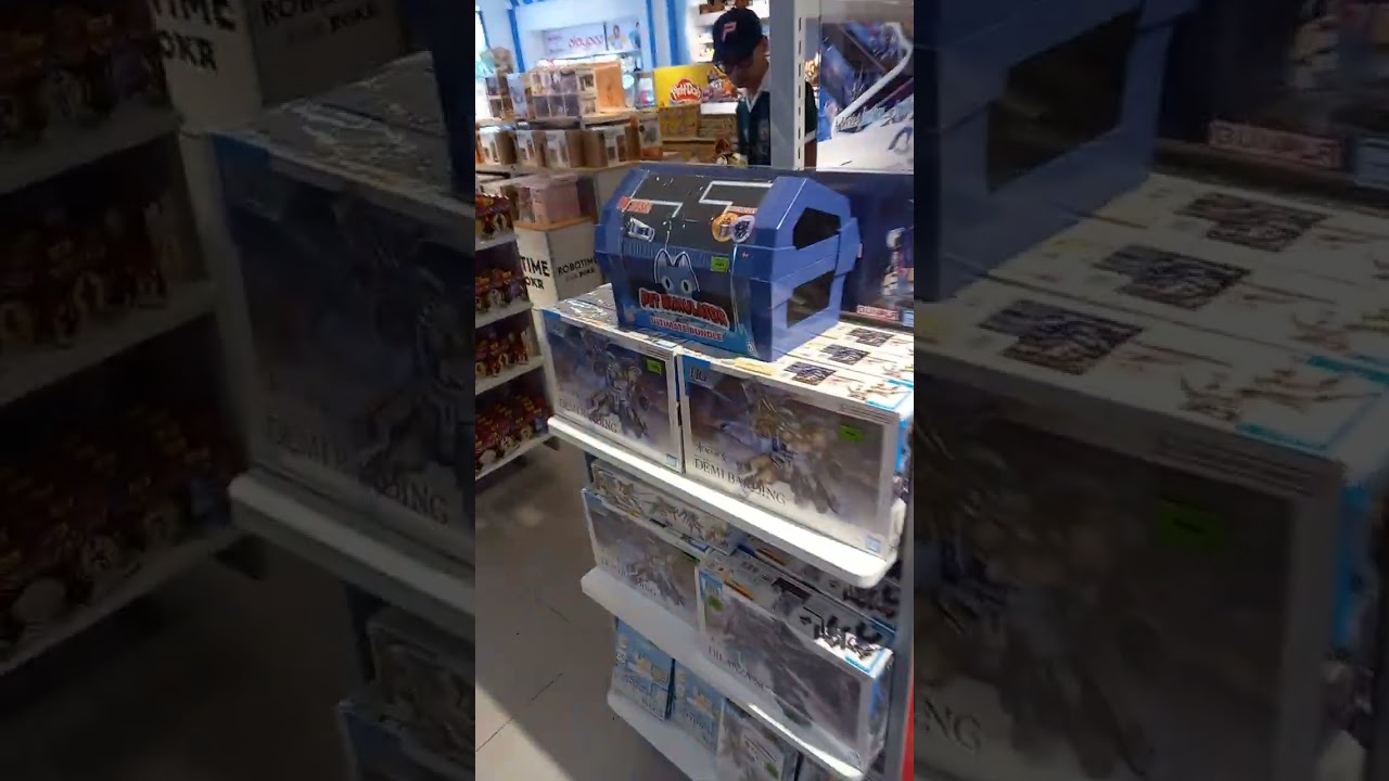 Checking out Toysrus Elmina Lakeside Mall