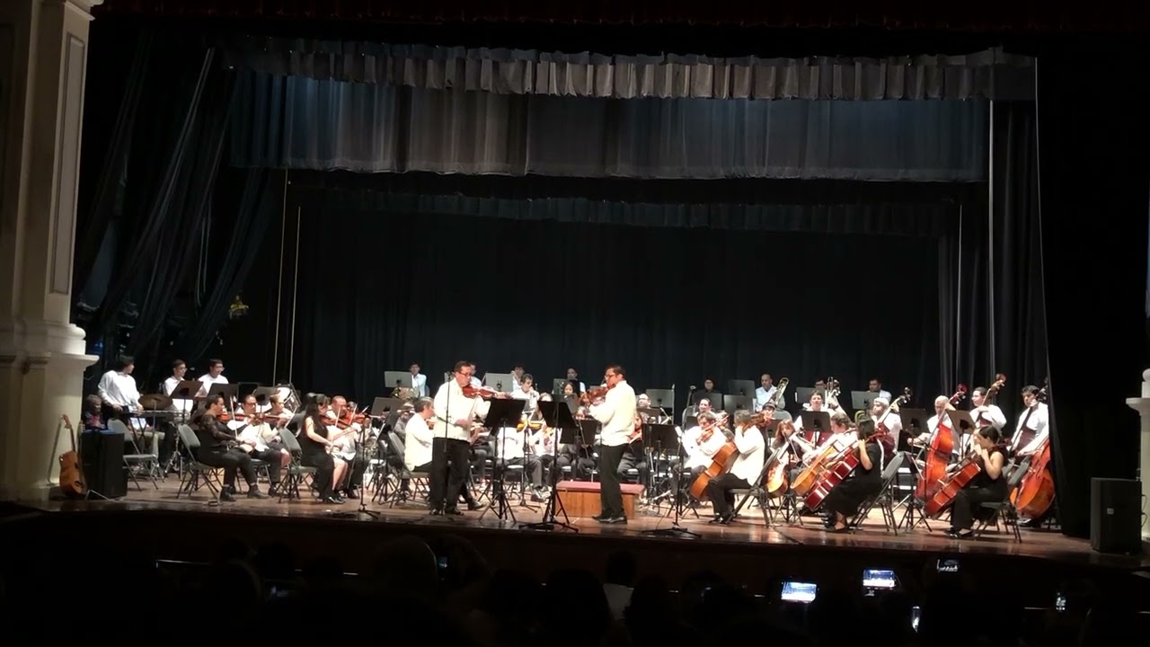 Por una cabeza de Gardel  interpretada por la @embaveracruz2261 