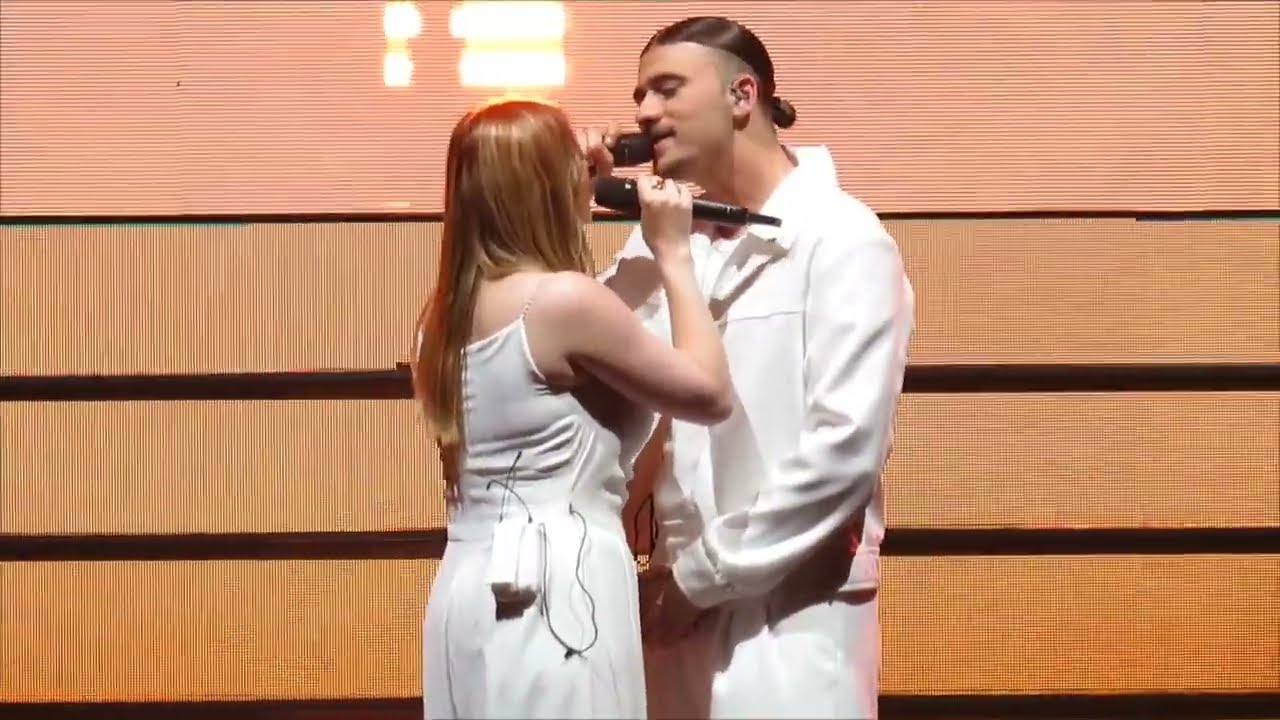 Pierre Garnier et Helena - Shallow Live concert Star Academy zénith de Lille