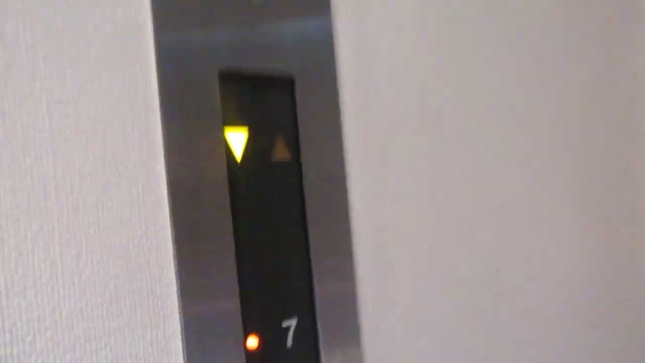 スーパーホテル東京・赤羽駅東口一番街のエレベーター