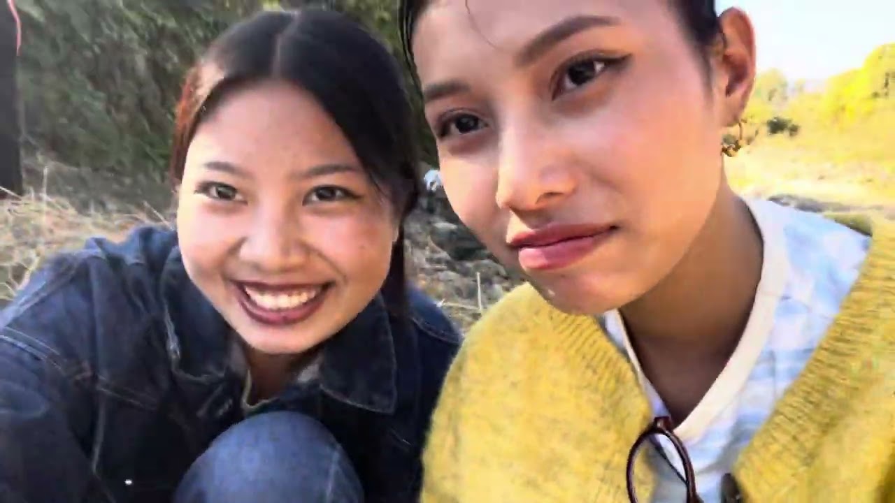 A small picnic 🧺 at Ngairangbam #haophaomei #memorieslyrics #picnic #vlog #mukbang #girl 
