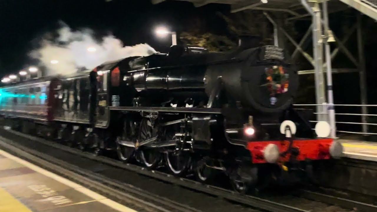 LMS Black 5 Steam Train