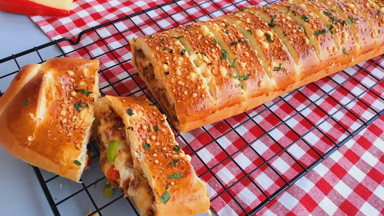سندويشات البيتزا الايطالية🇮🇹 بيتزا سترومبولي  بعجينة خفييفة هشة وحشو سهل وبنيين Stromboli