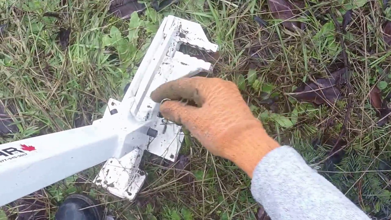 Pullerbear Pro XL321 Demonstration of Pulling large, medium small Scotch Broom