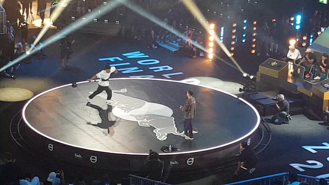 Red Bull BC One World Final Zürich 2018 - Dr. HILL VS LUIGI