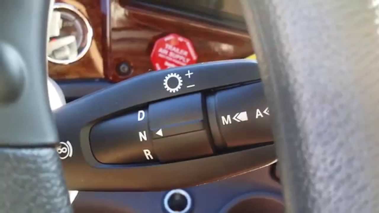 HOW TO shift automatic transmission in Semi Truck, Peterbilt, Volvo, Freightliner (close-up)