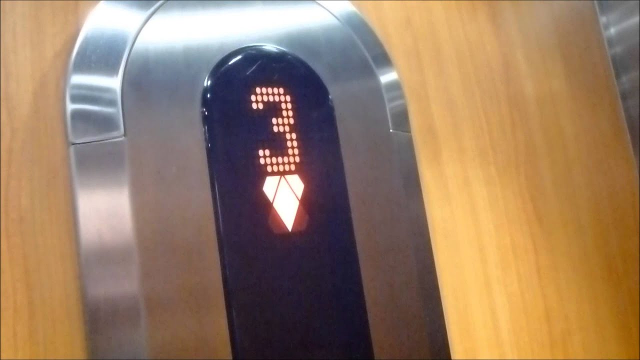 3x KONE (mod.) Traction Eelevators @ @FinnishLiftFilmer1993's former block of flats in Turkuu