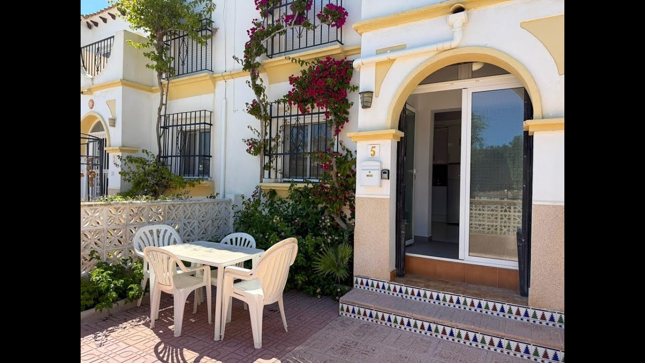 CV0815 Beautifully presented south facing apartment fully renovated near Villamartin, Spain 105,000€