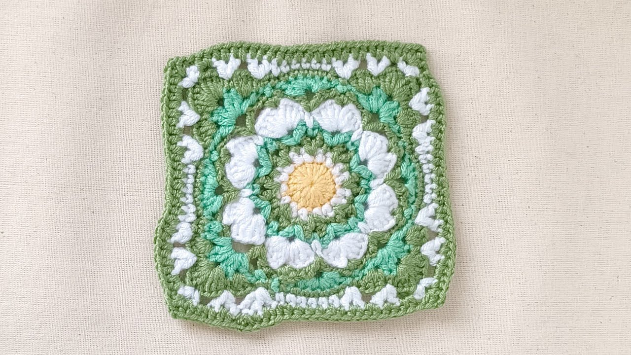 Easy Floral Granny Square Crochet Tutorial 🌸 | Vintage Flower Motif | Step by Step