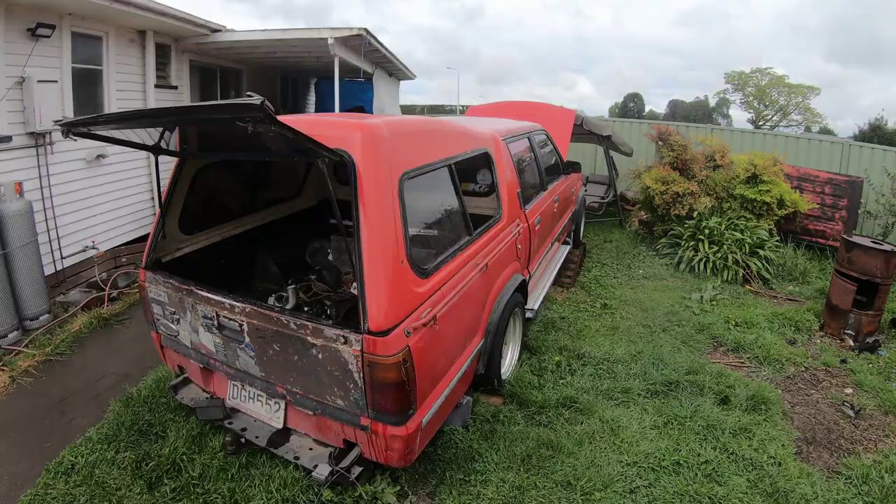 Strippin Cliffy For Parts! RWD WLT Gearbox Removal
