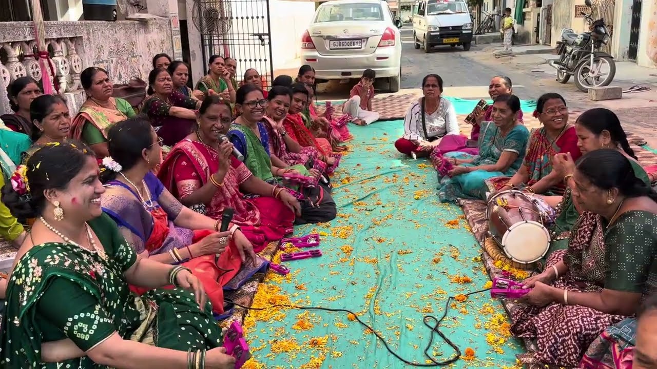લખેલું છે 🌷અમારા શાનંતા બેનનું ભજન એટલે 👌👌👌