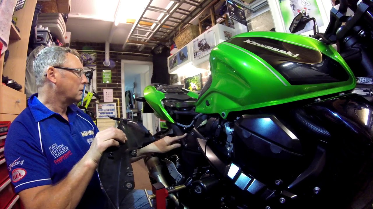 Kawasaki Z750 spark plug change