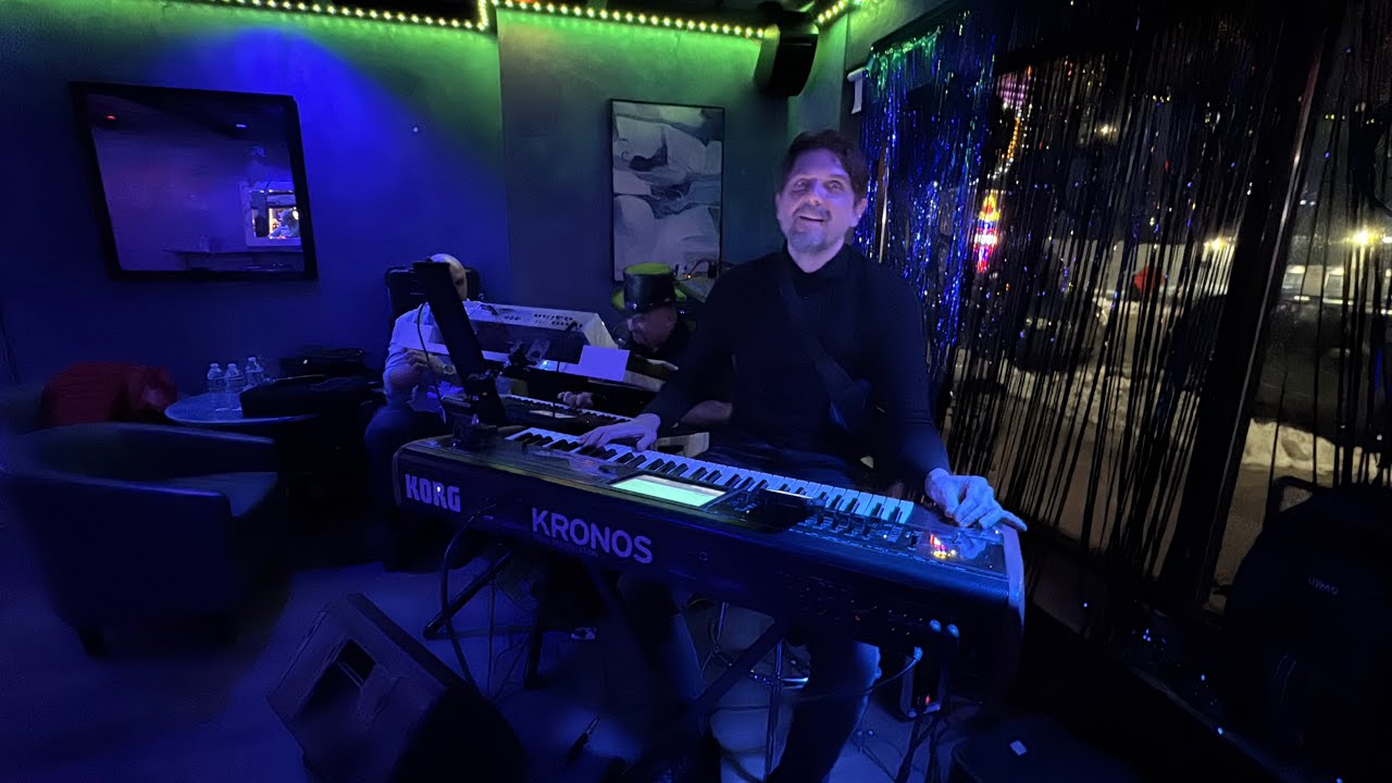 Edis MUJČINOVIĆ i Deba Band 