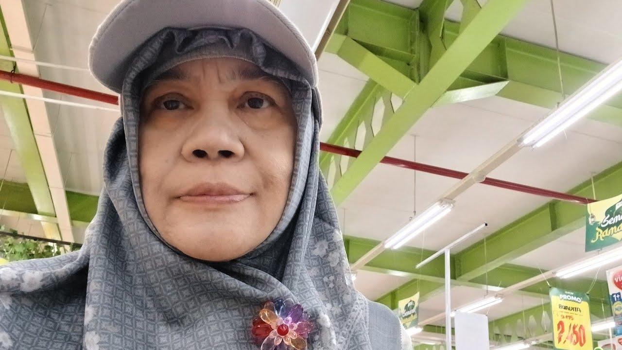 SETELAH MASAK ORDERAN ,KE TIP TOP PONDOK GEDE BELANJA BULANAN BERSAMA PAK SU , PULANG KOK LEMES HEHE