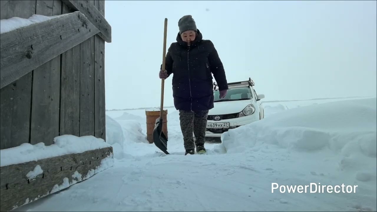 Жизнь аборигенки. На минуту к родителям. За кадром. Документальный фильм. 29.01.26.
