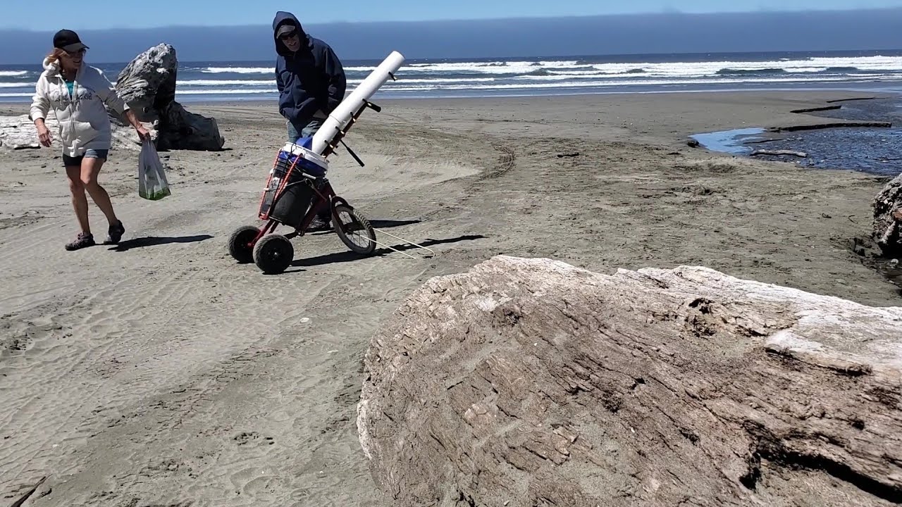 Oregon , Flour Gold Beach mining, interesting approach.