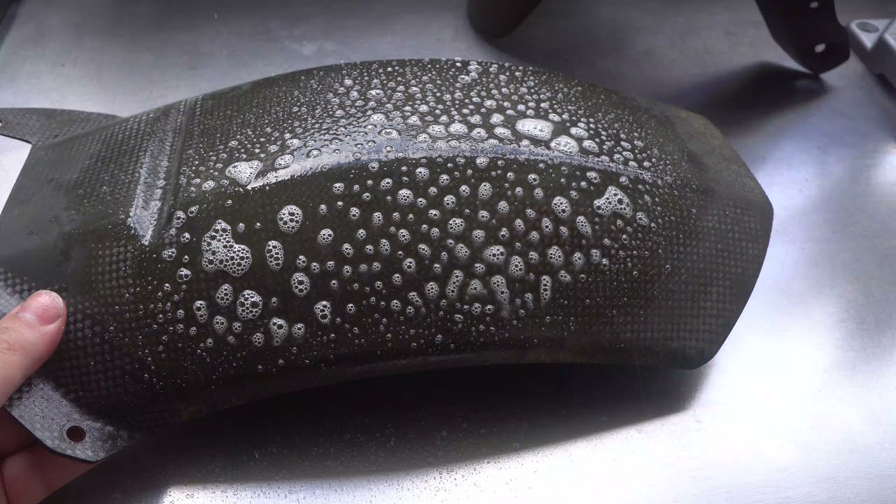 Refresh your carbon fibre - Aprilia RSV Mille 1999  (Gen 1) in 4K Ultra HD
