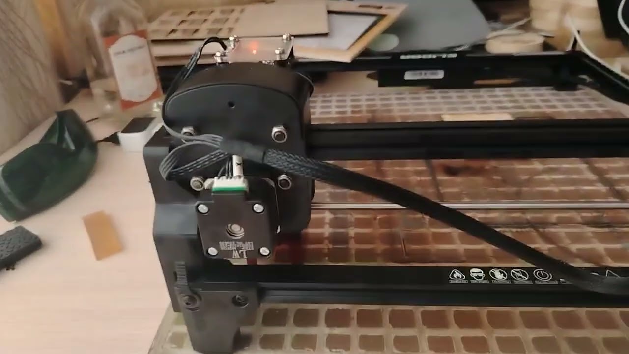 ELIDOR Z6- 12Вт Лазерный гравировальный станок ГЛЮЧИТ.