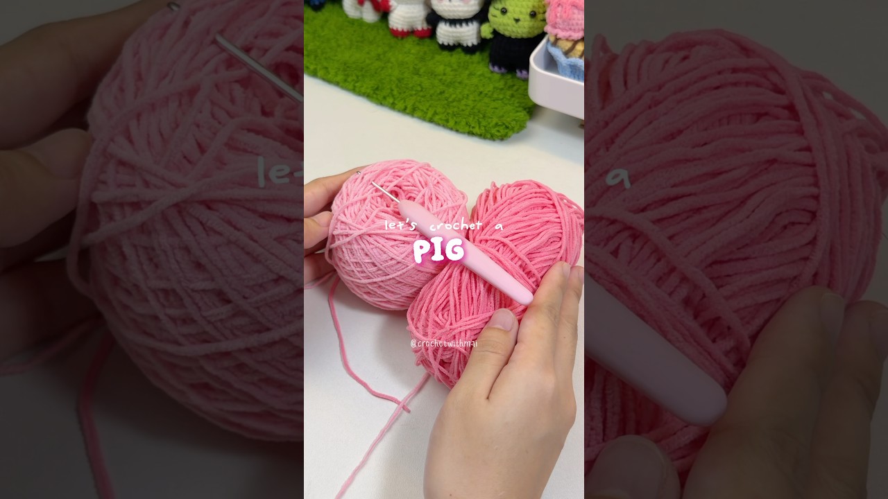 Crochet pig 🐽 Tutorial available on my channel 🫶💕 #crochet #crochetpig #keychain #handmade