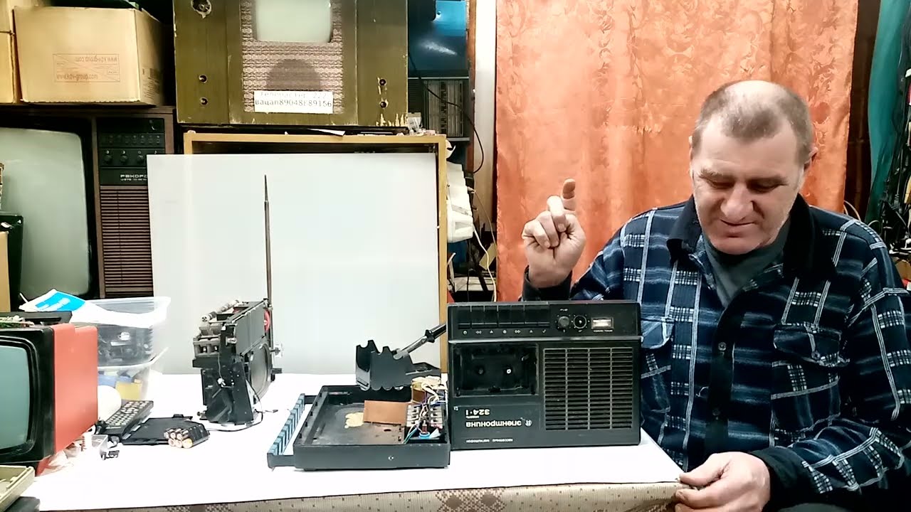 Магнитофон Электроника 323.1 ремонт с помощью ПАЛЬЦА.