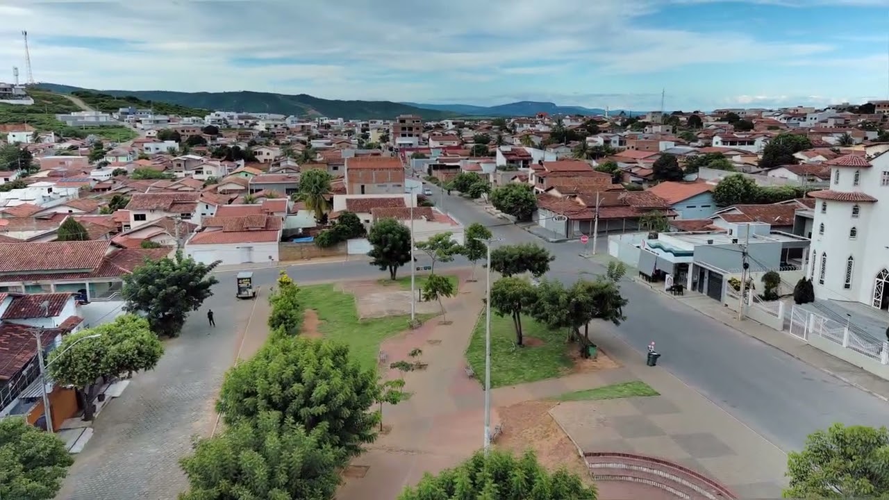 Praça dona Quiqui bairro vila Magnólia Araçuaí MG