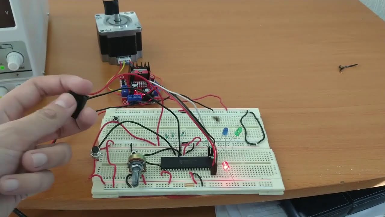 Motor a pasos Bipolar (cambio de giro y control de velocidad)