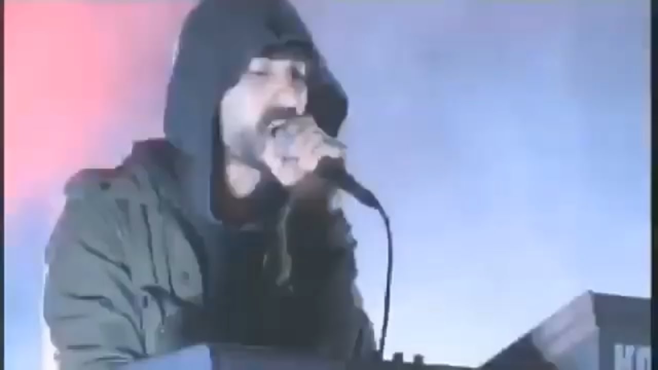 Crystal Castles - Fainting Spells / Courtship Dating (Live at Coliseum 2010) [FULL STREAM]